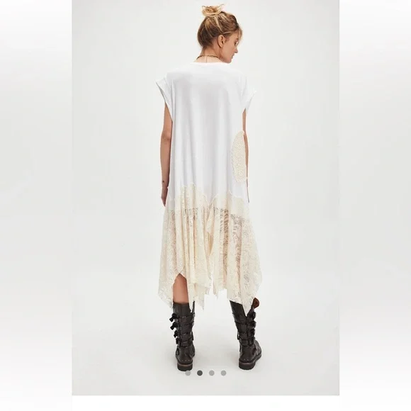 NWT Tricia Fix Heart Tee M - Oversized - Picture 2 of 6